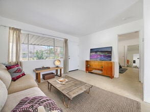 277 East Racquet Club Road, Unit 3 in Palm Springs, CA - Foto de edificio - Building Photo