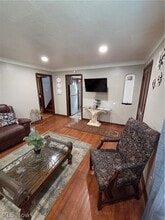 1275 S Green Rd in South Euclid, OH - Building Photo - Building Photo