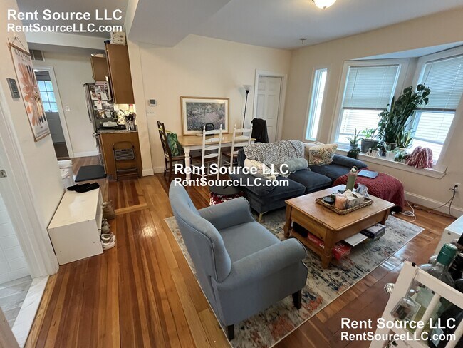 23 Willard Ave, Unit 2 in Medford, MA - Foto de edificio - Building Photo