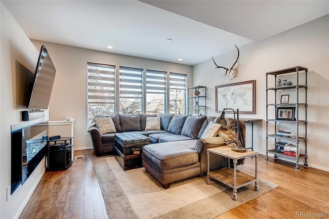 property at 2948 W 33rd Ave