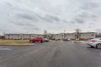 The Manor at Howland Glen in Warren, OH - Foto de edificio - Building Photo