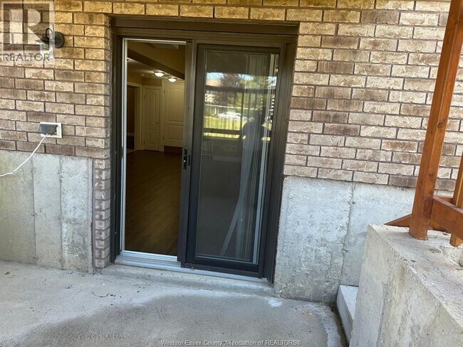 3130 Arpino Ave in Windsor, ON - Building Photo - Building Photo
