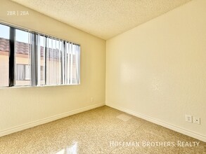 8926 Burnet Ave in Los Angeles, CA - Building Photo - Building Photo