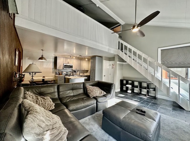 161 Horseshoe Dr in Mammoth Lakes, CA - Building Photo - Building Photo