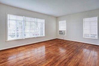 2535 Shakespeare St in Houston, TX - Building Photo - Building Photo