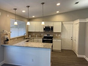 2006 W Northgate Dr in Irving, TX - Building Photo - Building Photo