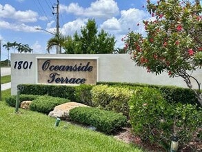 1801 US-1 in Jupiter, FL - Foto de edificio - Building Photo