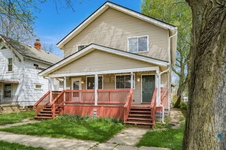 32 Schultz Ave in Columbus, OH - Foto de edificio - Building Photo