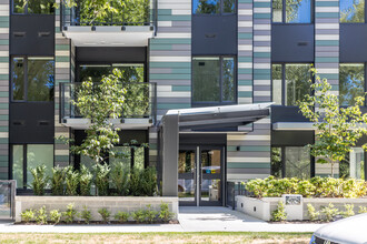 Park House in Vancouver, BC - Building Photo - Building Photo