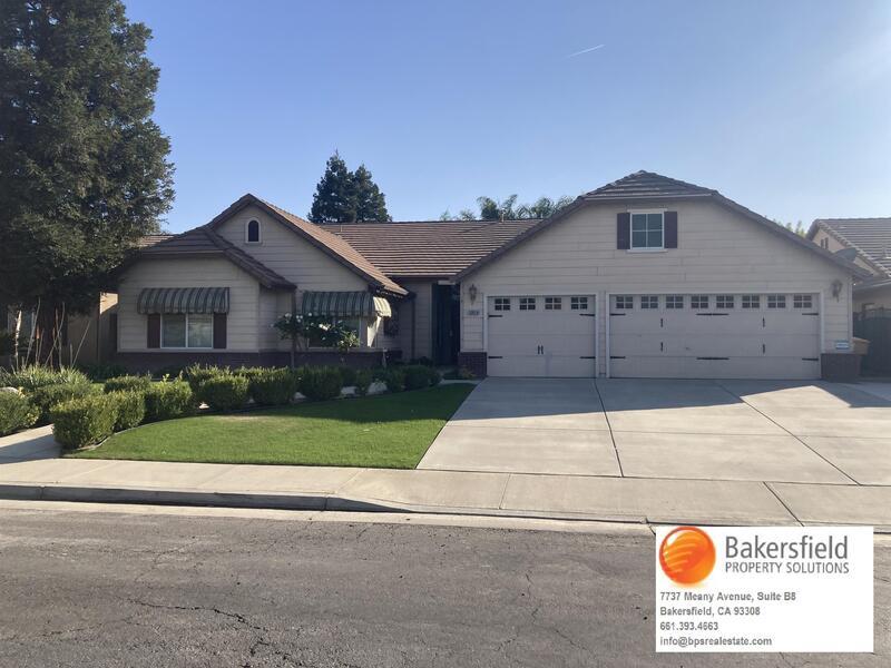 10919 Golden Valley Dr in Bakersfield, CA - Building Photo