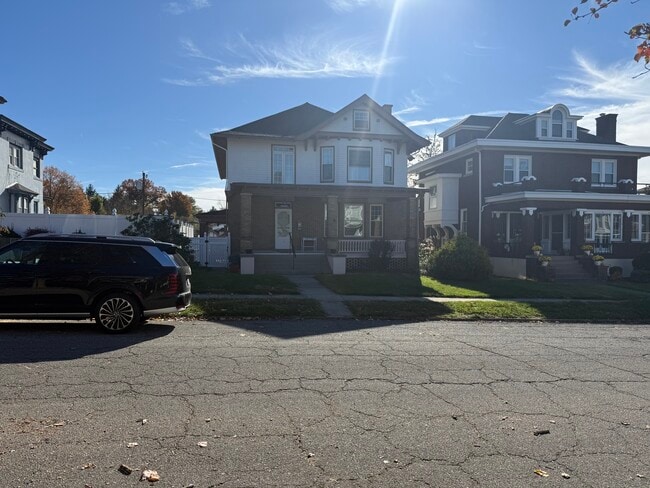 10 Rockledge Rd, Unit A