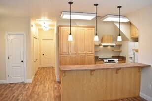 400 Davis St in Vacaville, CA - Building Photo