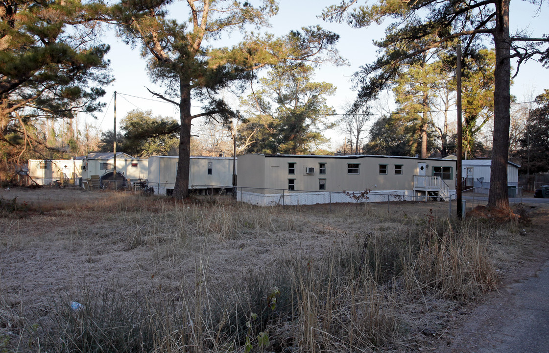 5747 Rickett Ave in Charleston, SC - Building Photo