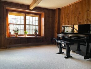 4 Chestnut St in Hopkinton, MA - Building Photo - Building Photo