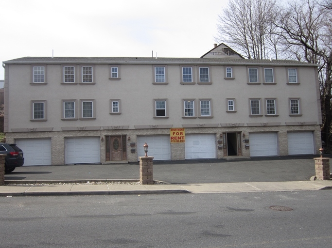 157-167 Maple St in Paterson, NJ - Building Photo