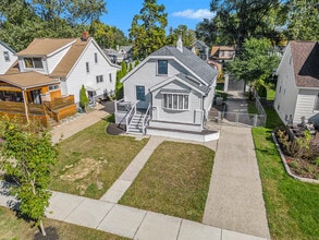 1007 Mohawk Ave in Royal Oak, MI - Building Photo - Building Photo