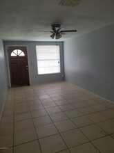 2678 Sunrise Village Dr in Orange Park, FL - Foto de edificio - Building Photo