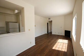 Fulton Apartments in Sherman Oaks, CA - Building Photo - Building Photo