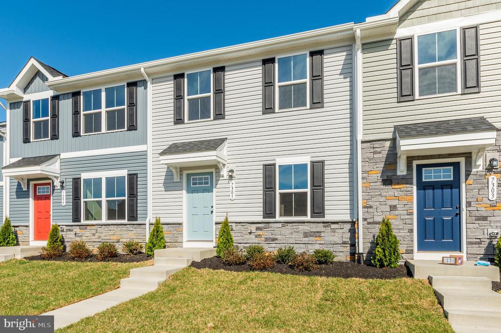 7301 Statesman Blvd in Ruther Glen, VA - Building Photo