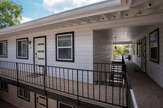 710 W 34th St in Austin, TX - Building Photo - Building Photo