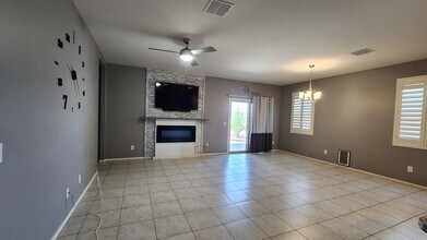 42037 W Quinto Dr in Maricopa, AZ - Building Photo - Building Photo