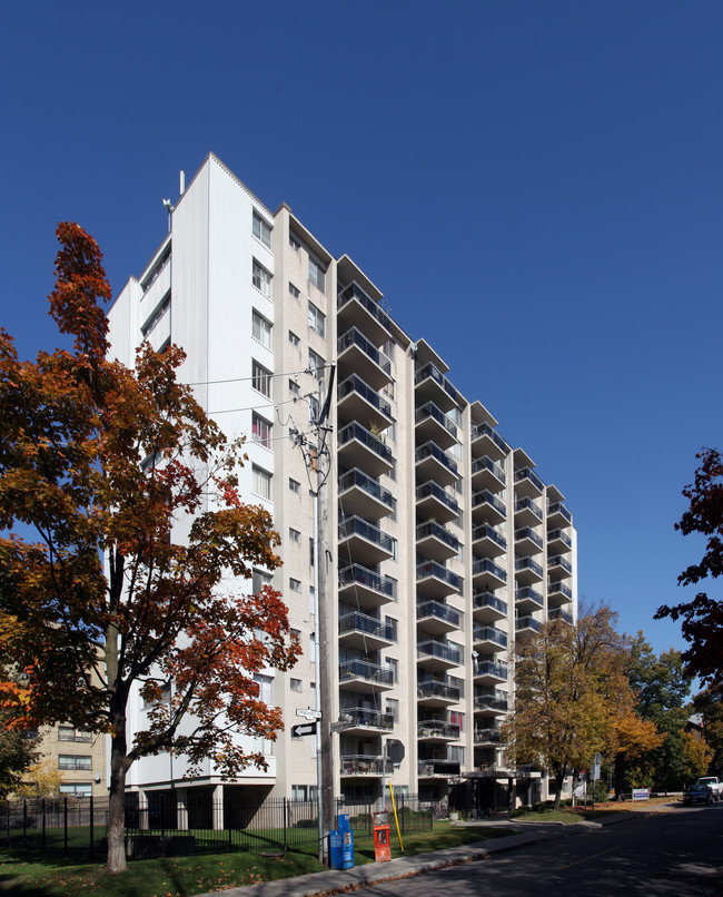 30 Springhurst Ave in Toronto, ON - Building Photo - Building Photo