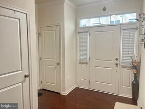 43010 Paris Gap Square in Ashburn, VA - Building Photo - Building Photo