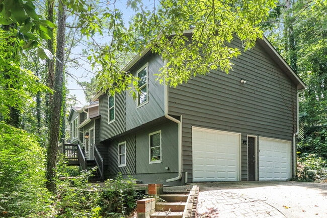 property at 249 Castleair Dr NE