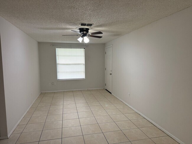 2650A Sunrise Village Dr in Orange Park, FL - Building Photo - Building Photo