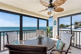 9415 Gulf Shore Dr in Naples, FL - Building Photo
