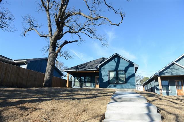 713 E Texas St in Denison, TX - Building Photo