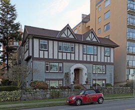 1519 Beach Ave in Vancouver, BC - Building Photo - Building Photo