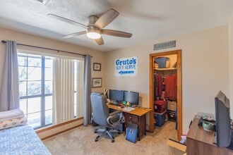 Beautiful 4 Bedroom 2 Bath Home! in Alamogordo, NM - Building Photo - Building Photo