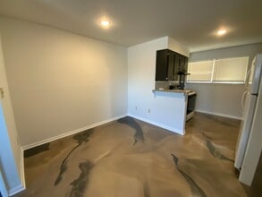 Library Place Apartments in Columbia, MO - Foto de edificio - Interior Photo