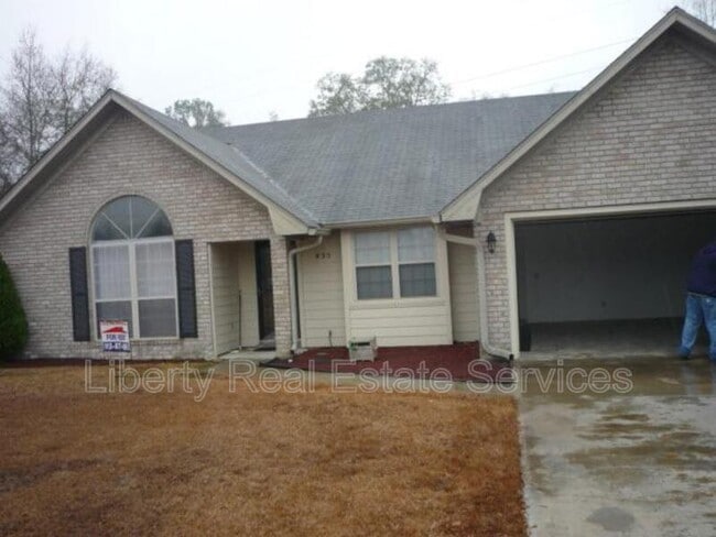 property at 835 Sagewood Dr