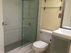 103 Gainsborough St, Unit 204 in Boston, MA - Building Photo - Building Photo