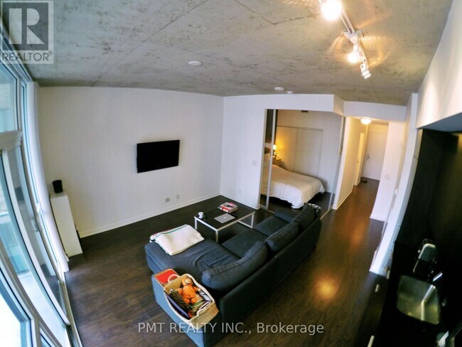 478-478 King St W in Toronto, ON - Building Photo - Building Photo