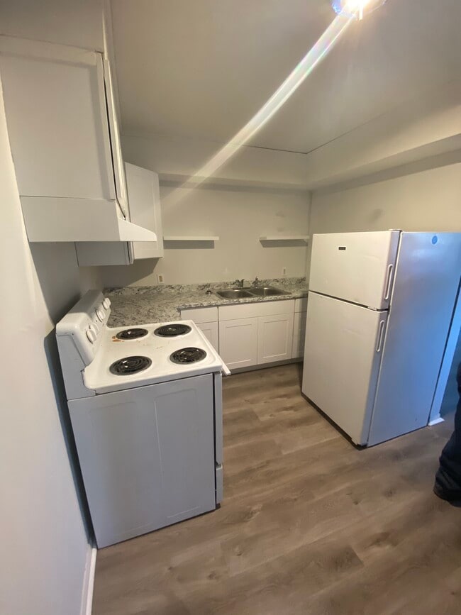 3935 Linden Ave, Unit 2