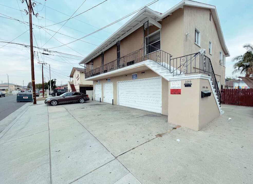 5318 Everett Ave in Maywood, CA - Building Photo