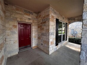78 White Magnolia Cir in Lakeway, TX - Building Photo - Building Photo