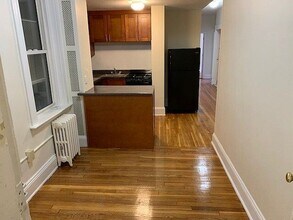 1531 Beacon St, Unit 2S in Brookline, MA - Foto de edificio - Building Photo