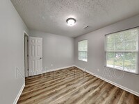 130 Railside Dr photo'