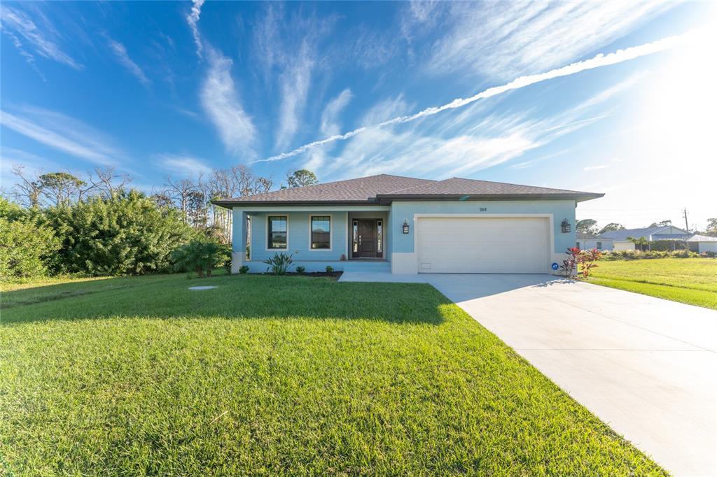 184 Spring Dr in Rotonda West, FL - Building Photo