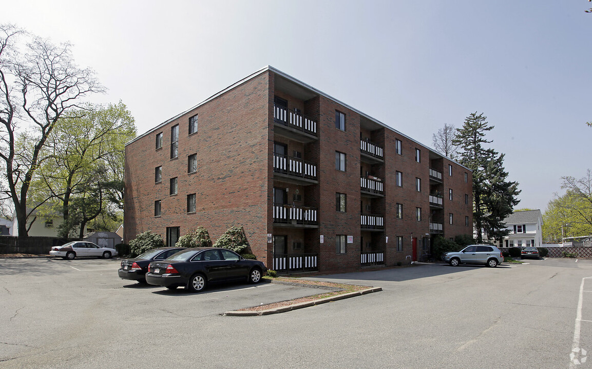 175 Adams St, Unit 11 in Newton, MA - Foto de edificio