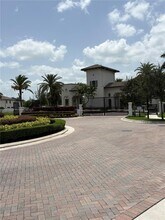 3501 W 92nd Pl in Hialeah, FL - Building Photo - Building Photo