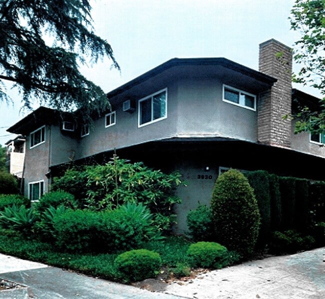 3930 Park Pl, Unit 5 in Montrose, CA - Building Photo - Building Photo