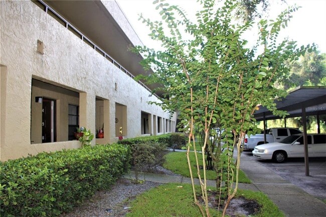 4983 Puritan Cir in Tampa, FL - Building Photo - Building Photo