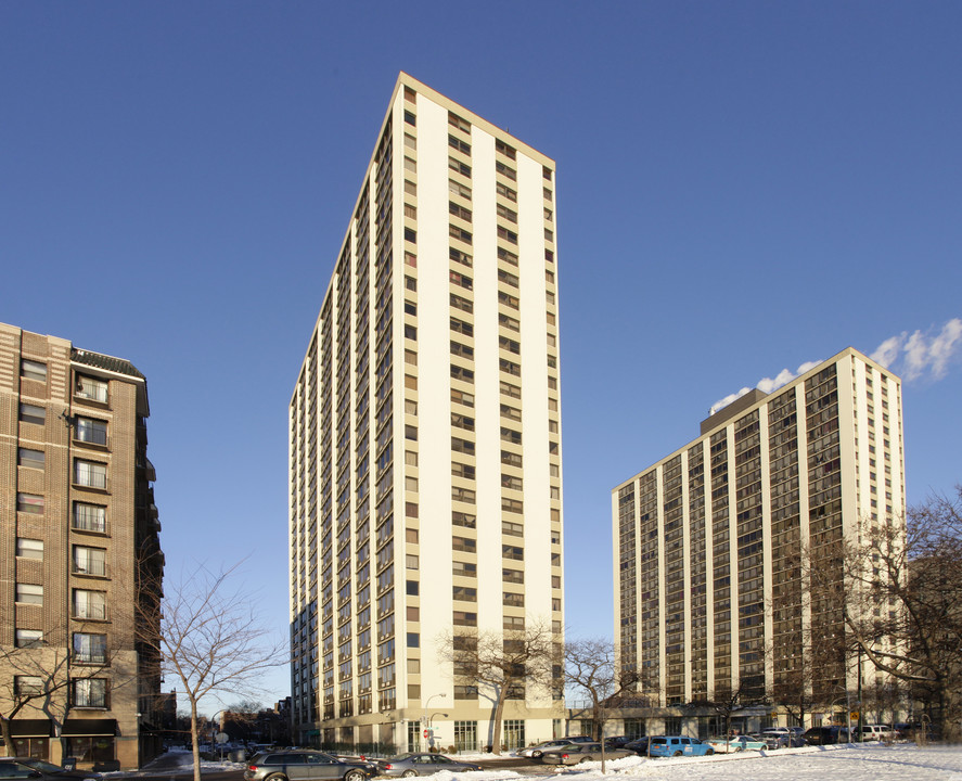 Lake View Towers in Chicago, IL - Building Photo