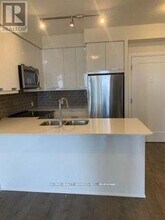 35 Watergarden Dr in Mississauga, ON - Building Photo - Building Photo