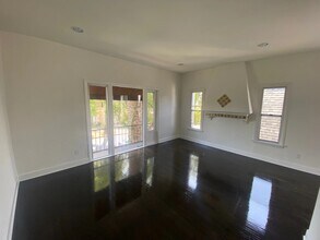 1303 Cloverdale Ave in Los Angeles, CA - Building Photo - Building Photo